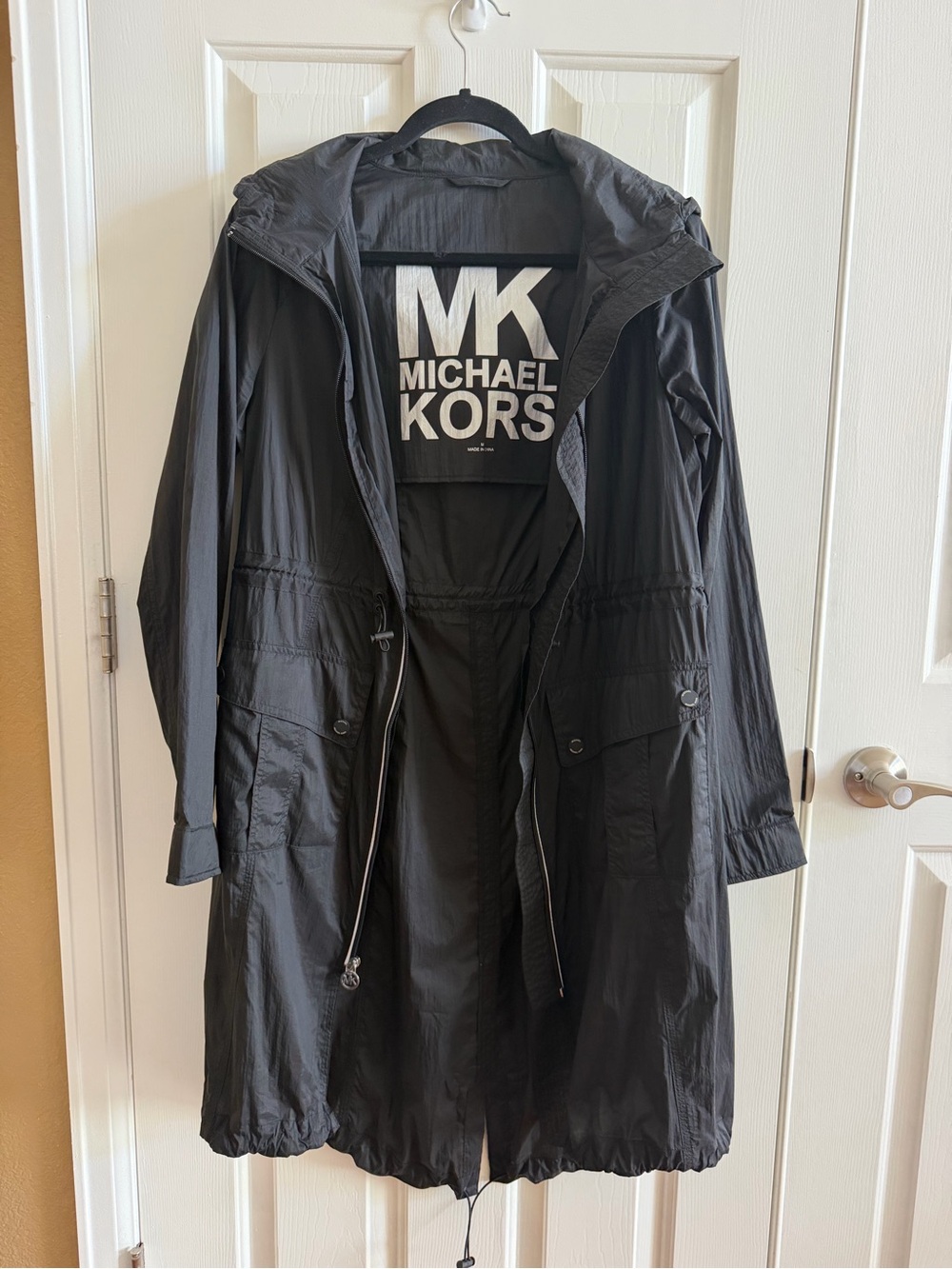 Michael Kors Lightweight Hooded Raincoat Anorak Black Long Jacket Size M NWOT